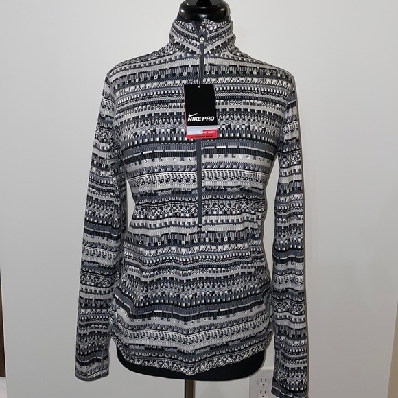 Nike Tops - NWT NIKE PRO WARM AZTEC PRINT HALF ZIP PERFORMANCE TOP. BLACK/GRAY. SIZE - L